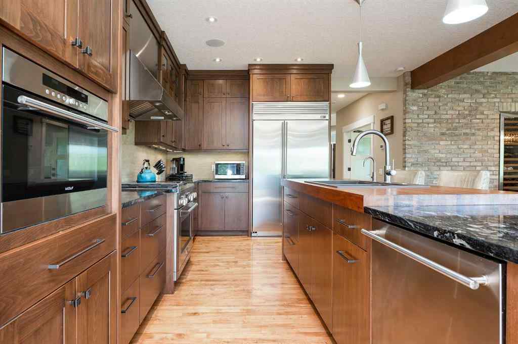 MLS® A2247079 - 664 29 Avenue NW in Mount Pleasant Calgary, Residential