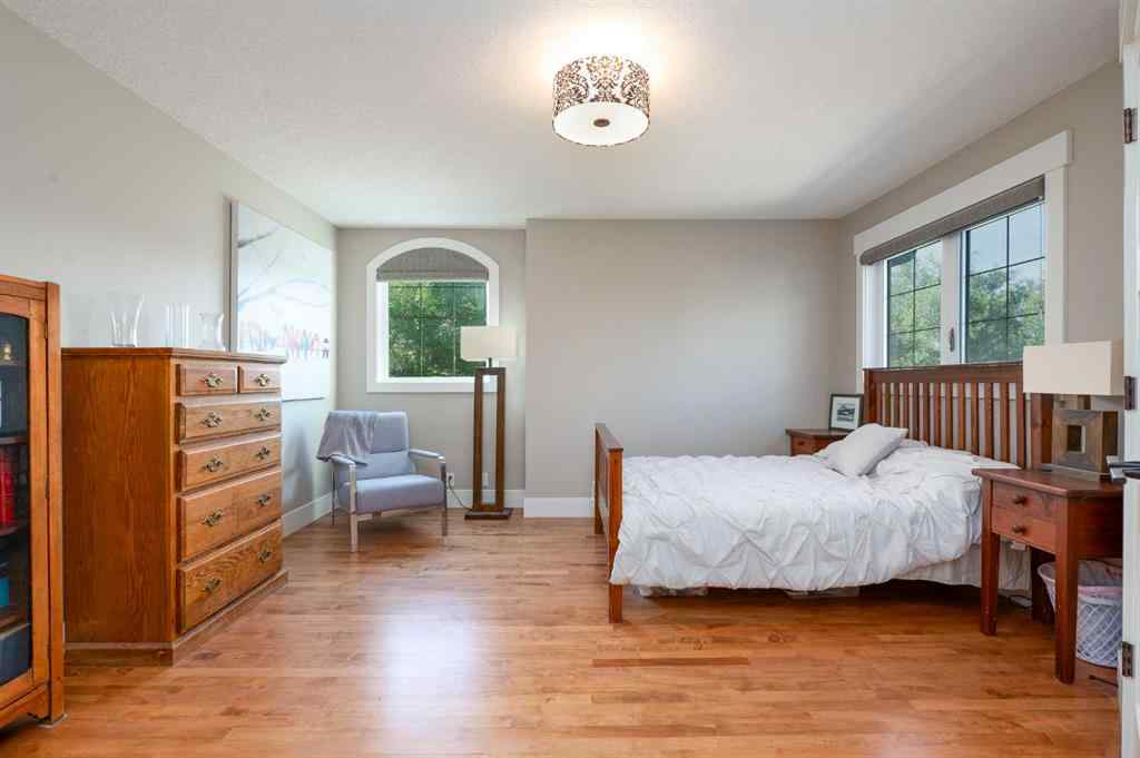 MLS® A2247079 - 664 29 Avenue NW in Mount Pleasant Calgary, Residential