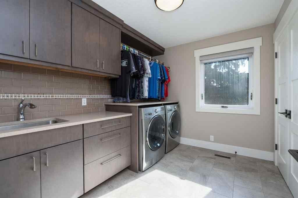 MLS® A2247079 - 664 29 Avenue NW in Mount Pleasant Calgary, Residential