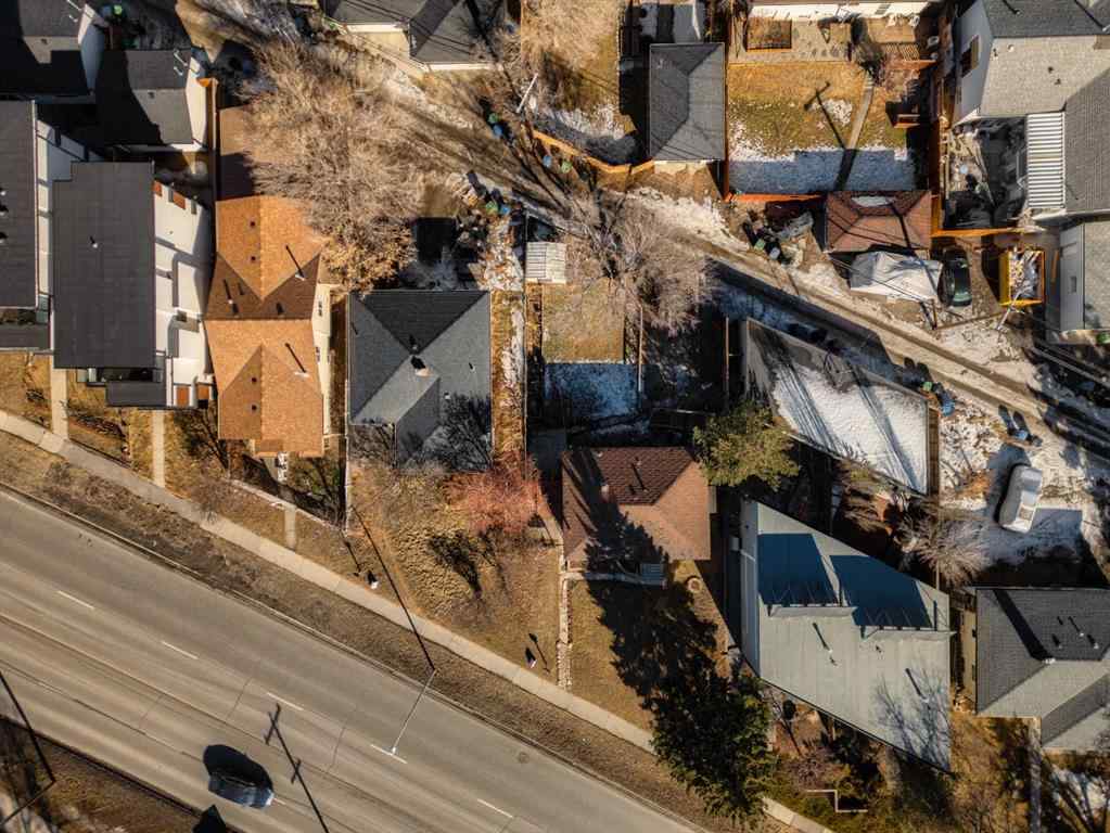 MLS® A2247084 - 2824 Parkdale Boulevard NW in West Hillhurst Calgary, Residential