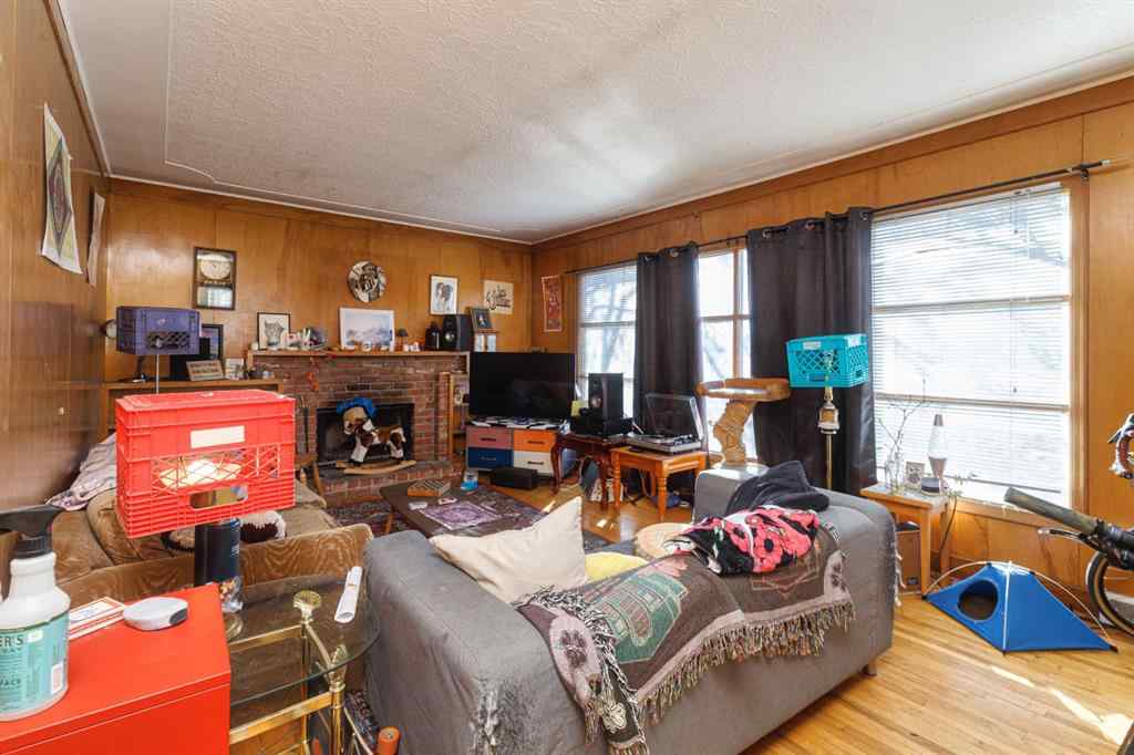 MLS® A2247084 - 2824 Parkdale Boulevard NW in West Hillhurst Calgary, Residential