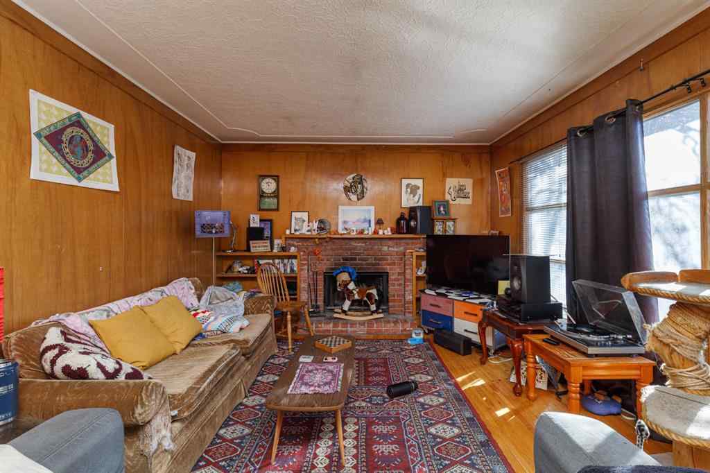 MLS® A2247084 - 2824 Parkdale Boulevard NW in West Hillhurst Calgary, Residential