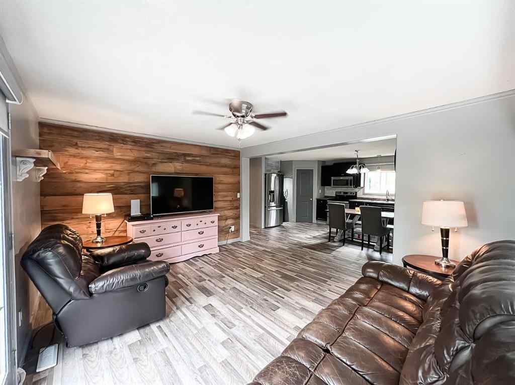 MLS® A2247087 - 21 Erlam Street  in NONE McLennan, Residential
