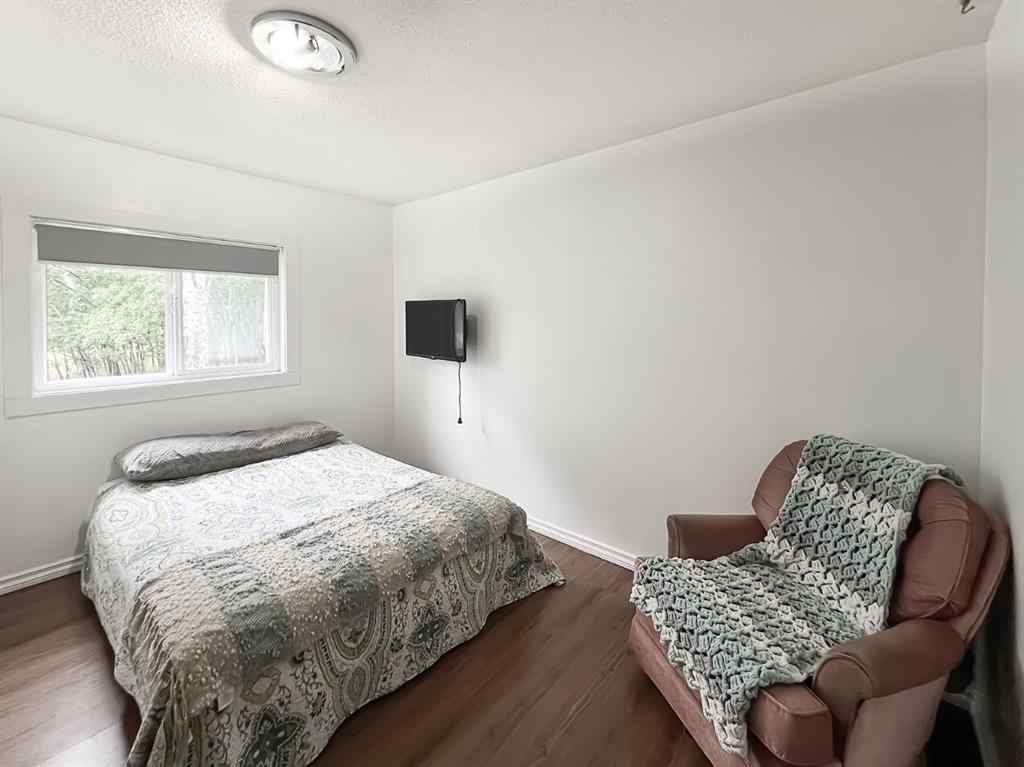 MLS® A2247087 - 21 Erlam Street  in NONE McLennan, Residential