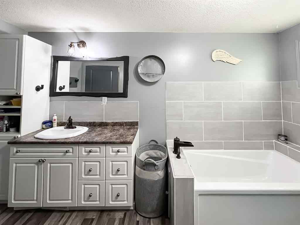 MLS® A2247087 - 21 Erlam Street  in NONE McLennan, Residential