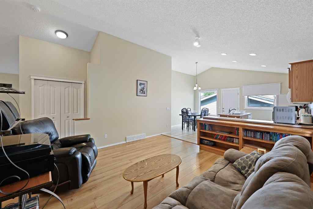 MLS® A2247088 - 76 Prestwick Cove SE in McKenzie Towne Calgary, Residential