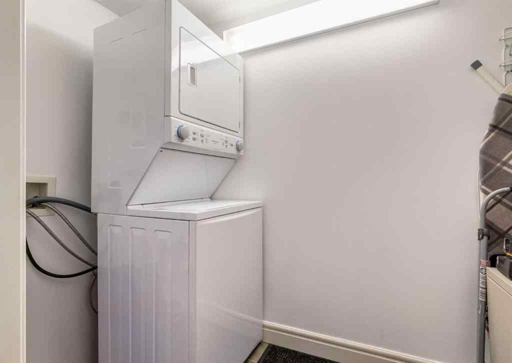 MLS® A2247090 - Unit #1707 920 5 Avenue SW in Downtown Commercial Core Calgary, Residential