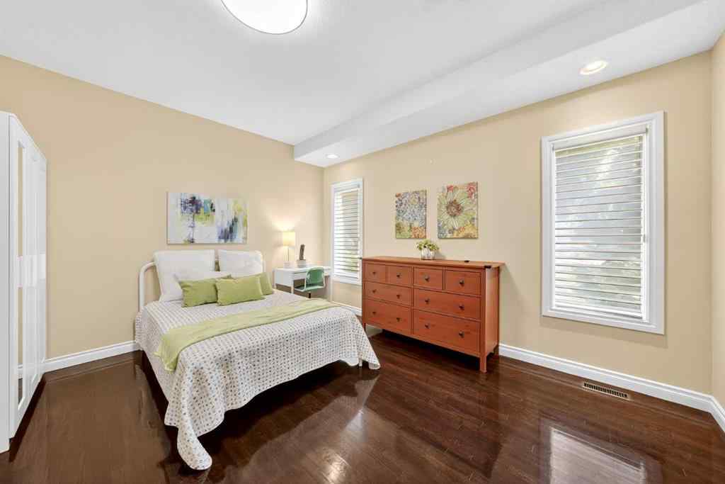 MLS® A2247102 - 7 Signal Hill Terrace SW in Signal Hill Calgary, Residential