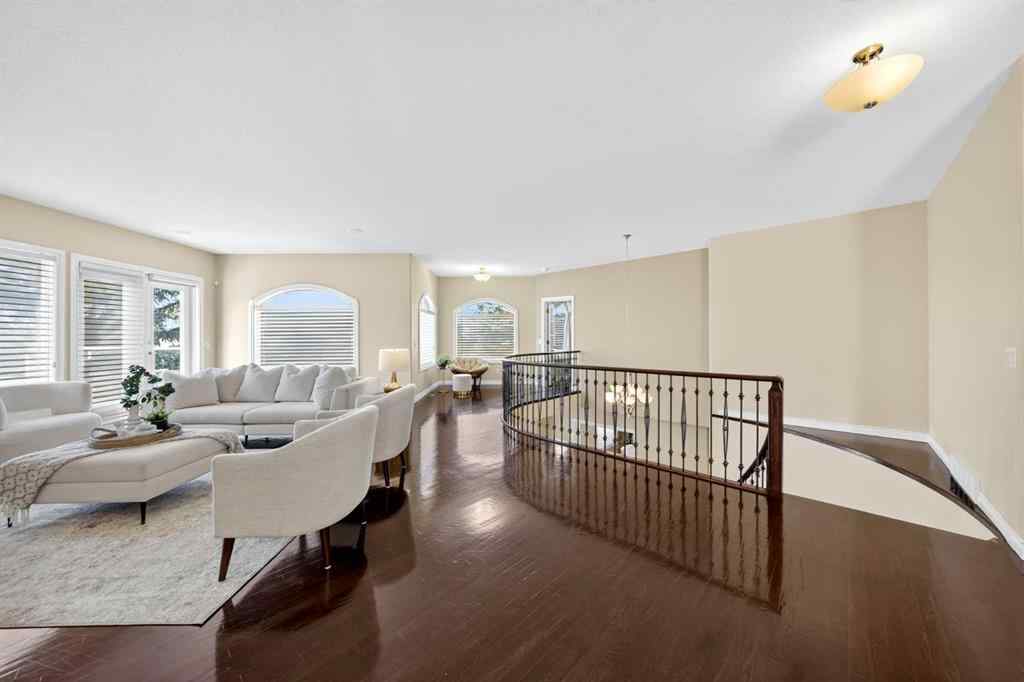 MLS® A2247102 - 7 Signal Hill Terrace SW in Signal Hill Calgary, Residential
