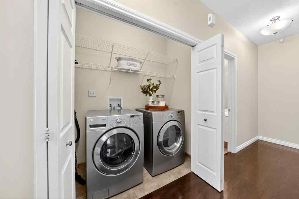 MLS® A2247102 - 7 Signal Hill Terrace SW in Signal Hill Calgary, Residential