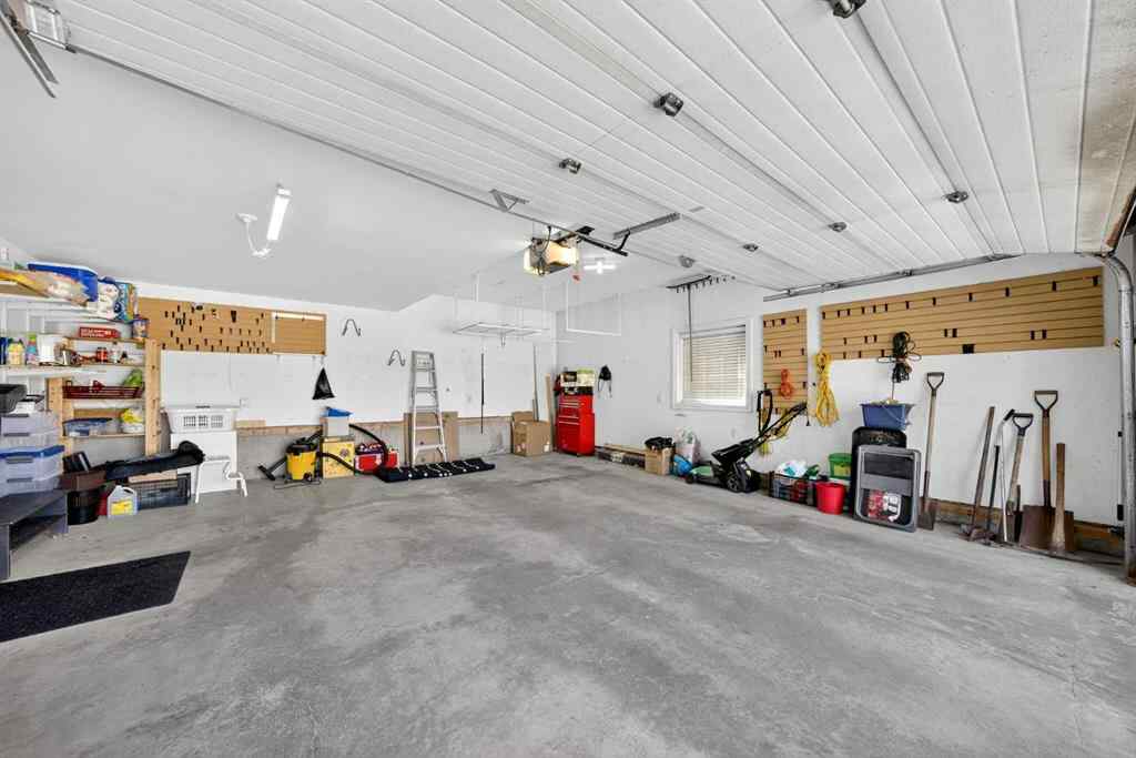 MLS® A2247102 - 7 Signal Hill Terrace SW in Signal Hill Calgary, Residential