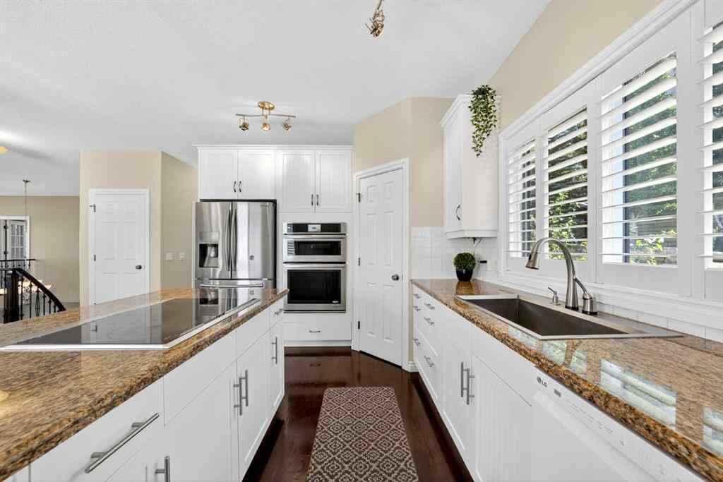 MLS® A2247102 - 7 Signal Hill Terrace SW in Signal Hill Calgary, Residential