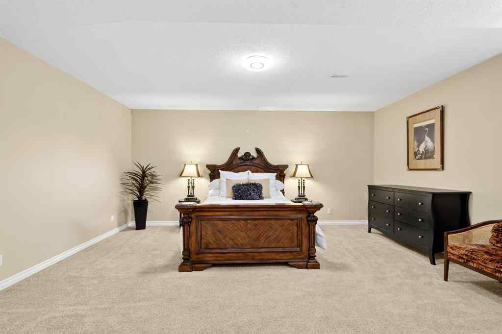 MLS® A2247102 - 7 Signal Hill Terrace SW in Signal Hill Calgary, Residential
