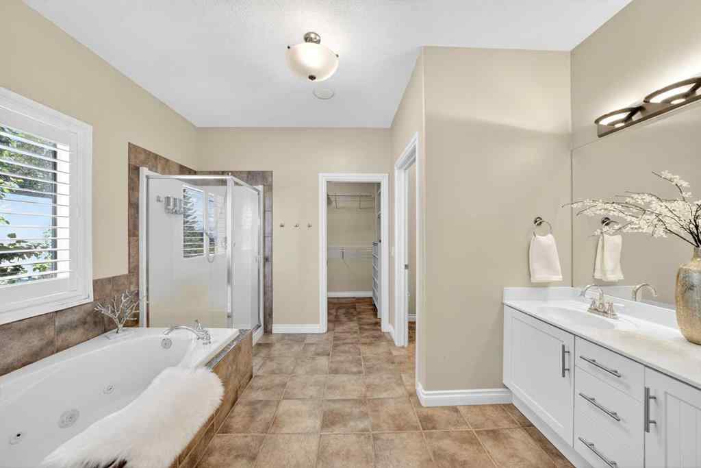 MLS® A2247102 - 7 Signal Hill Terrace SW in Signal Hill Calgary, Residential