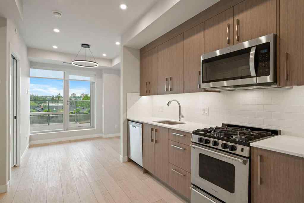 MLS® A2247107 - Unit #303 110 18A Street NW in West Hillhurst Calgary, Residential