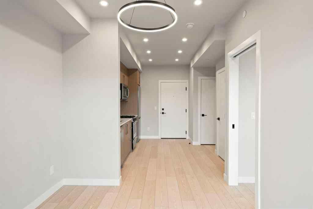MLS® A2247107 - Unit #303 110 18A Street NW in West Hillhurst Calgary, Residential