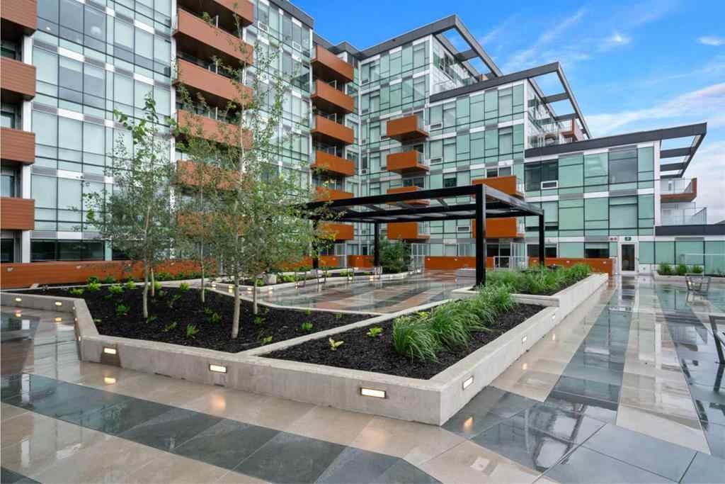 MLS® A2247107 - Unit #303 110 18A Street NW in West Hillhurst Calgary, Residential