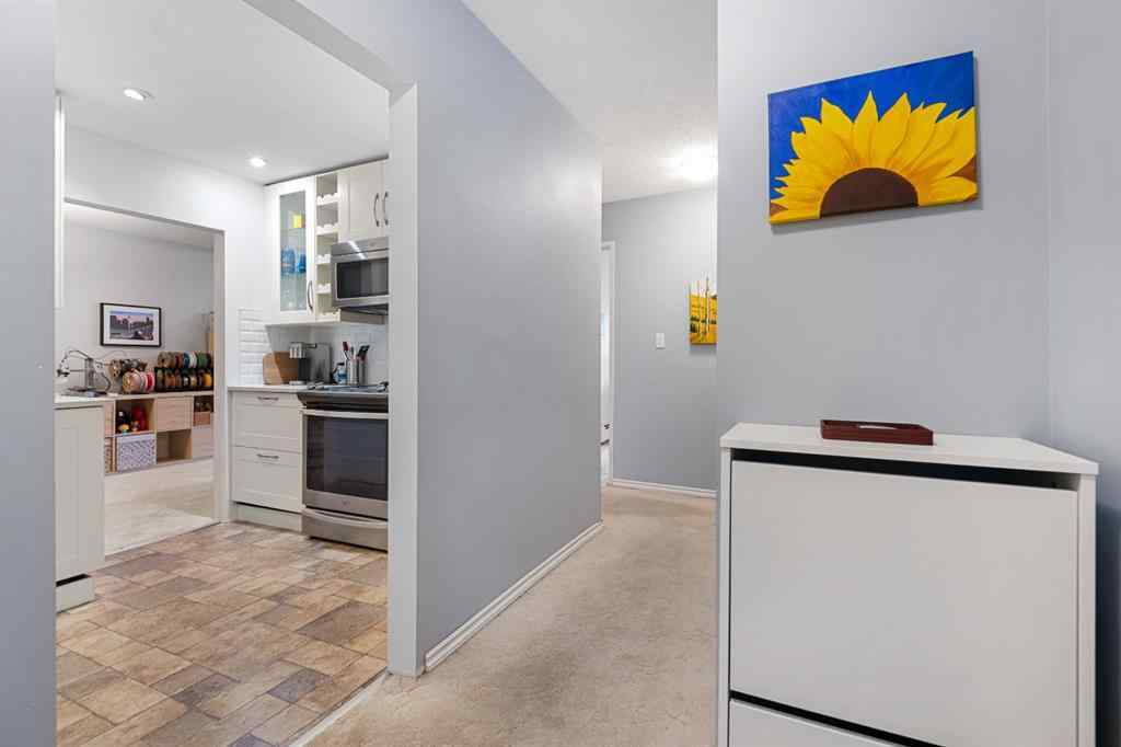 MLS® A2247134 - Unit #417 3730 50 Street NW in Varsity Calgary, Residential