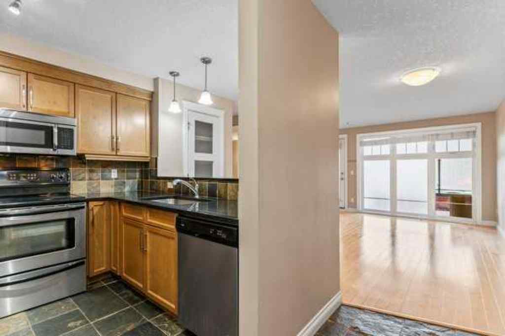 MLS® A2247142 - Unit #107 725 4 Street NE in Renfrew Calgary, Residential