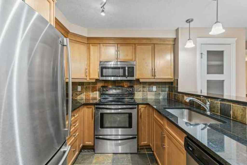 MLS® A2247142 - Unit #107 725 4 Street NE in Renfrew Calgary, Residential