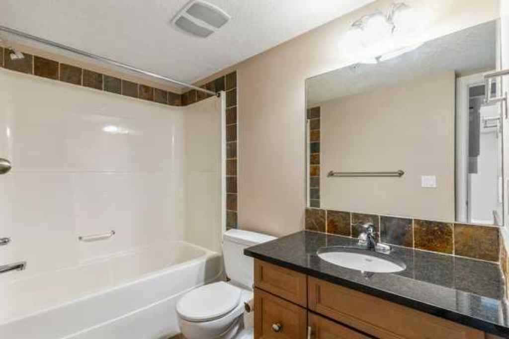 MLS® A2247142 - Unit #107 725 4 Street NE in Renfrew Calgary, Residential