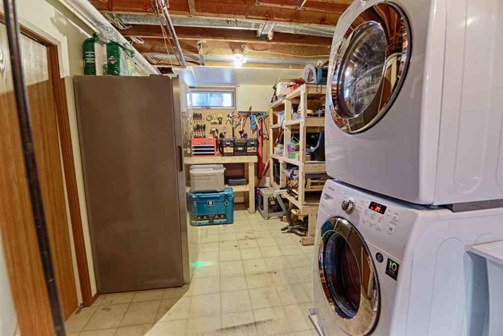 MLS® A2247147 - 2503 5A Avenue N in Majestic Place Lethbridge, Residential