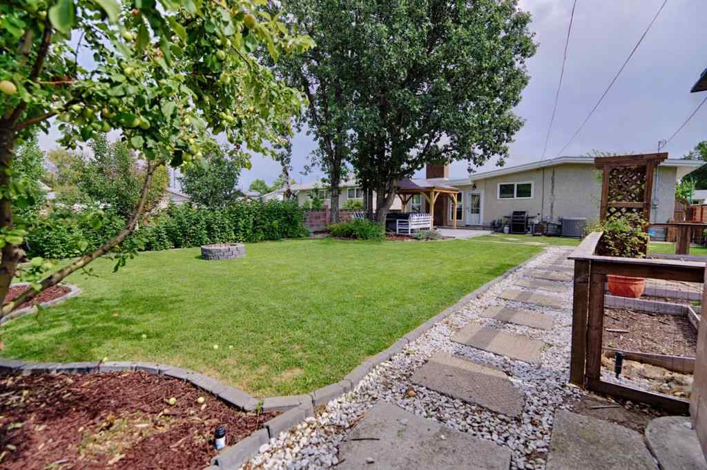 MLS® A2247147 - 2503 5A Avenue N in Majestic Place Lethbridge, Residential
