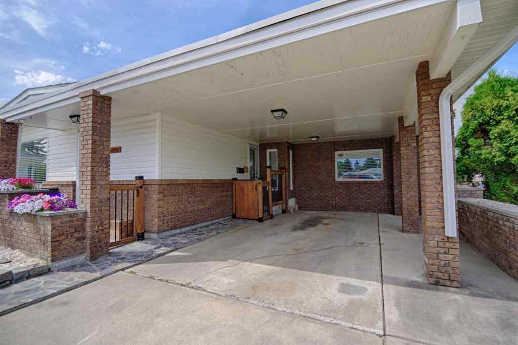 MLS® A2247147 - 2503 5A Avenue N in Majestic Place Lethbridge, Residential
