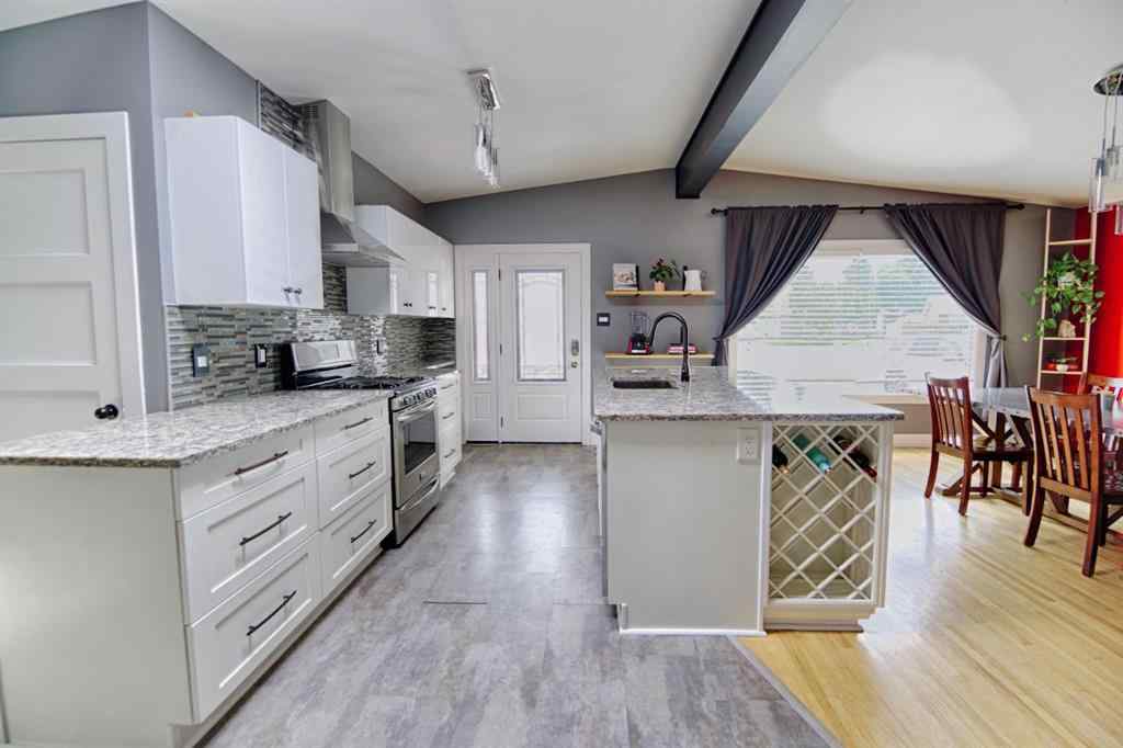 MLS® A2247147 - 2503 5A Avenue N in Majestic Place Lethbridge, Residential