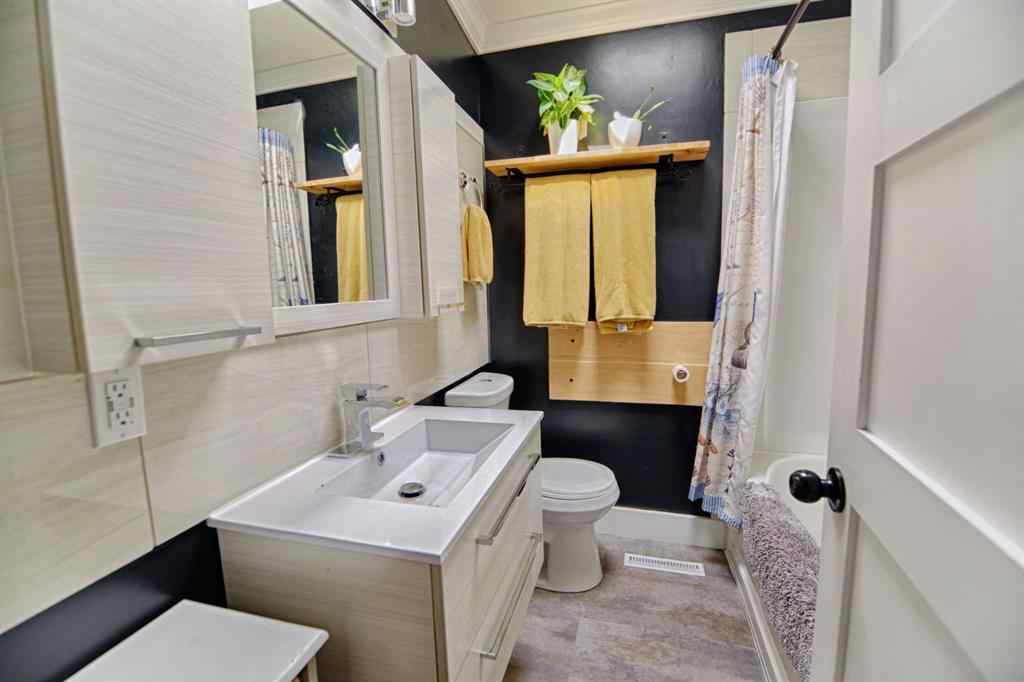 MLS® A2247147 - 2503 5A Avenue N in Majestic Place Lethbridge, Residential