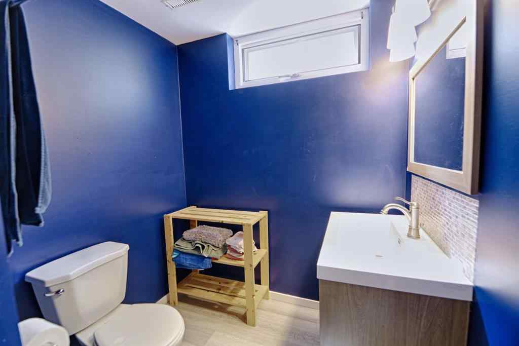 MLS® A2247147 - 2503 5A Avenue N in Majestic Place Lethbridge, Residential