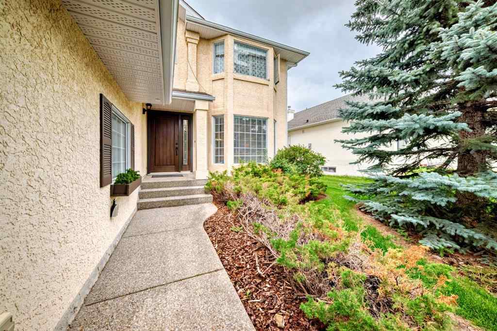 MLS® A2247151 - 83 Gleneagles Close  in GlenEagles Cochrane, Residential