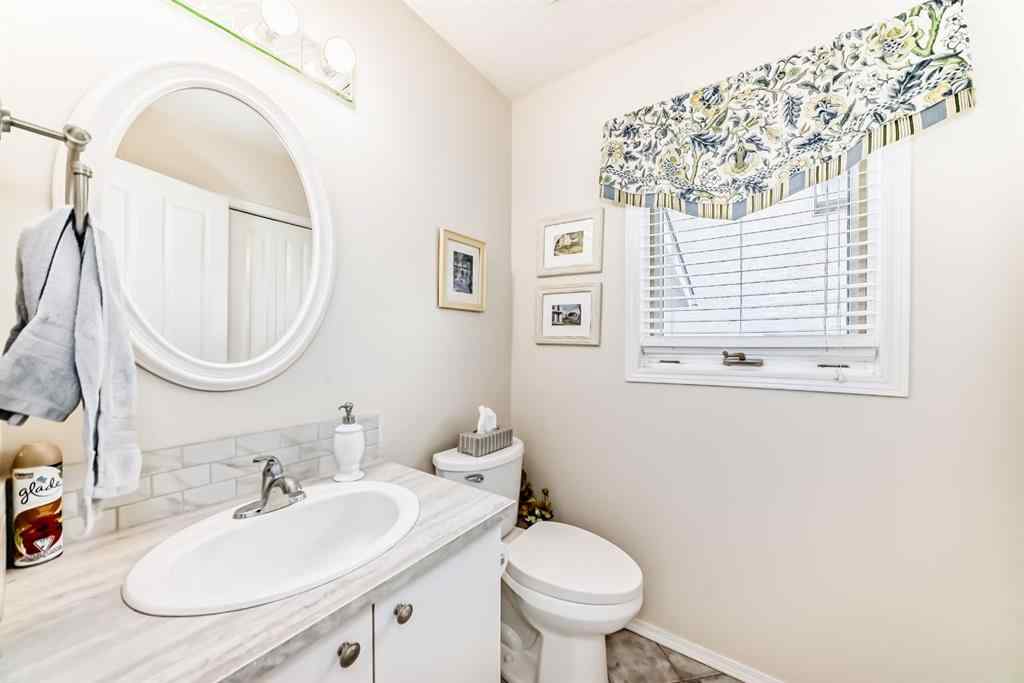 MLS® A2247151 - 83 Gleneagles Close  in GlenEagles Cochrane, Residential