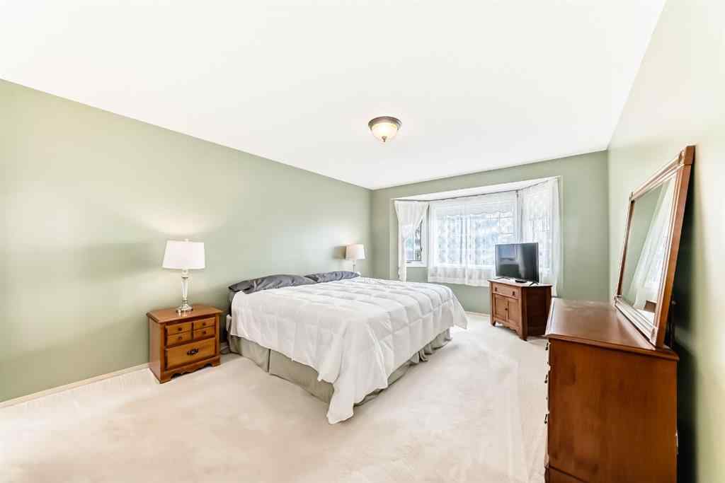 MLS® A2247151 - 83 Gleneagles Close  in GlenEagles Cochrane, Residential