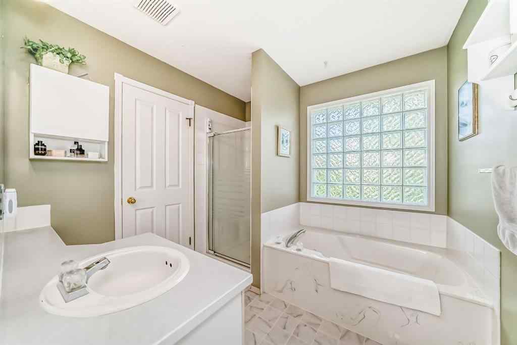 MLS® A2247151 - 83 Gleneagles Close  in GlenEagles Cochrane, Residential
