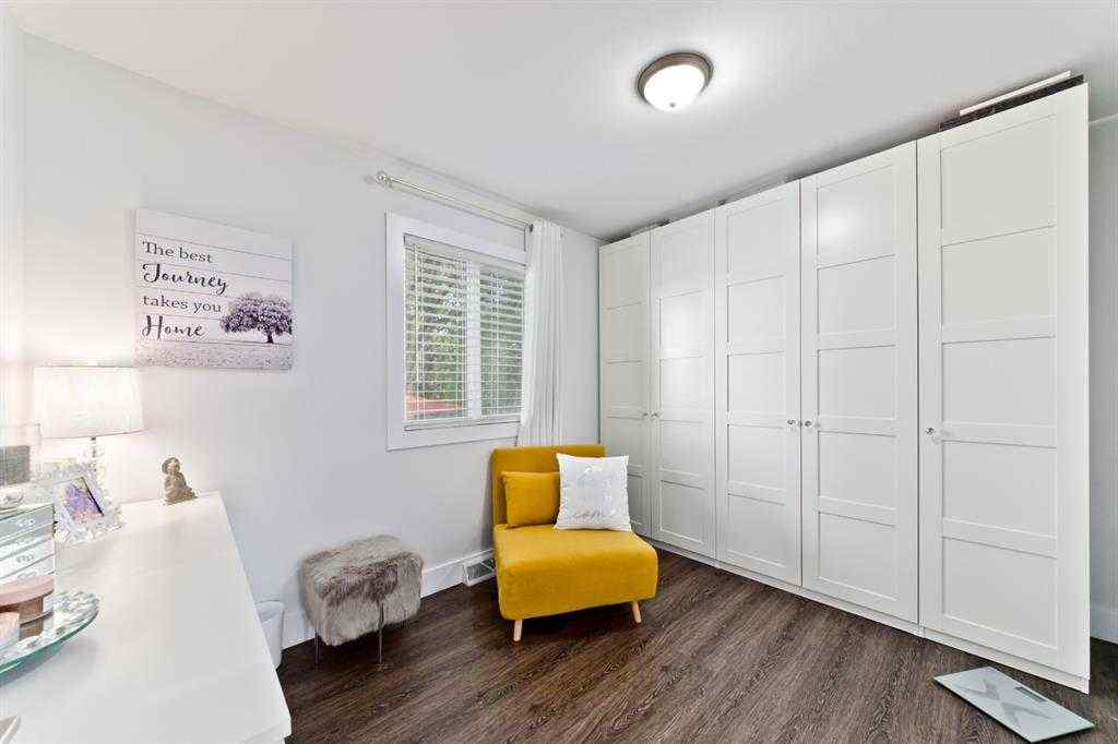 MLS® A2247153 - 805 67 Avenue SW in Kingsland Calgary, Residential