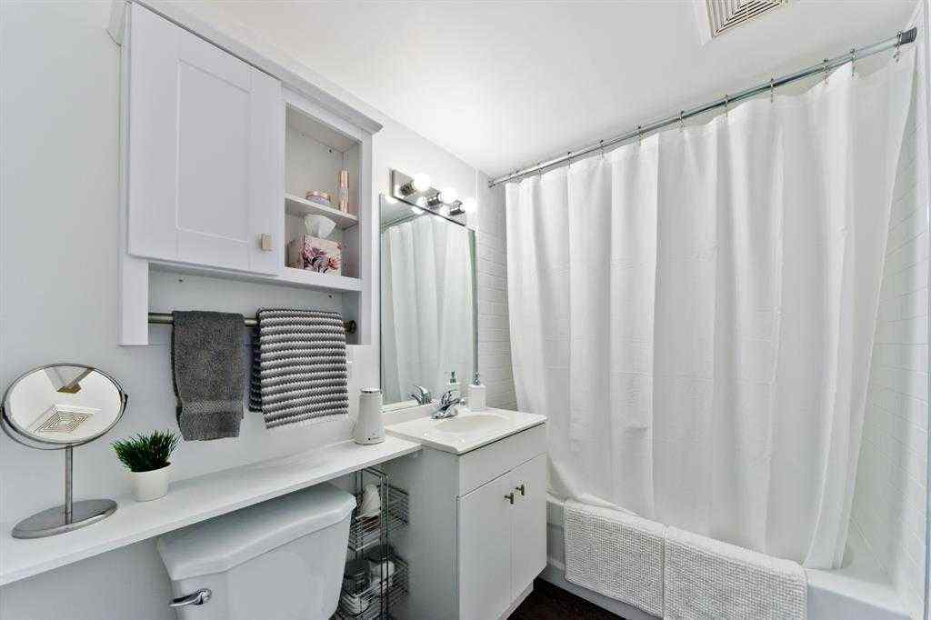 MLS® A2247153 - 805 67 Avenue SW in Kingsland Calgary, Residential