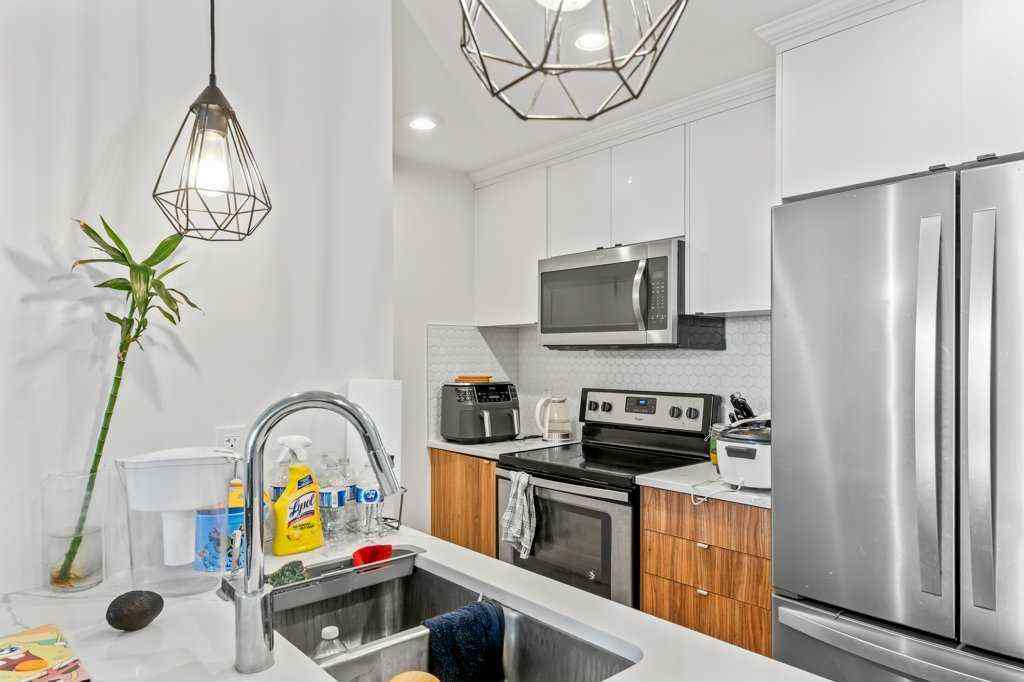 MLS® A2247157 - 110 Savanna Walk NE in Saddle Ridge Calgary, Residential