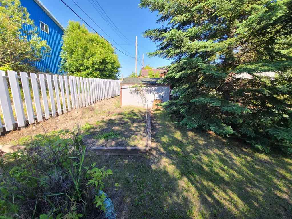 MLS® A2247164 - 9814 95 Avenue  in Downtown Peace River, Residential