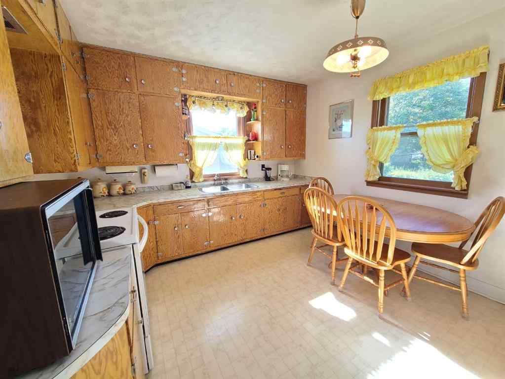 MLS® A2247164 - 9814 95 Avenue  in Downtown Peace River, Residential
