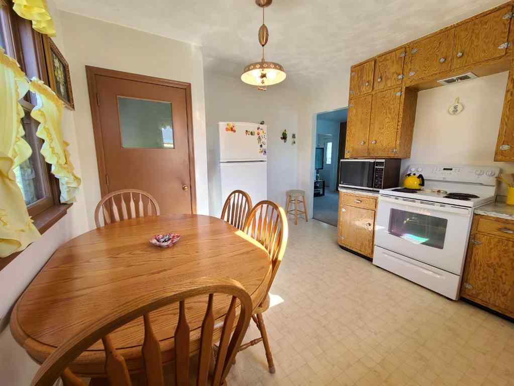 MLS® A2247164 - 9814 95 Avenue  in Downtown Peace River, Residential