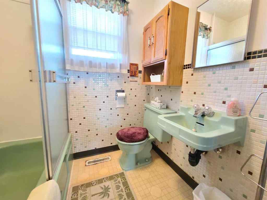 MLS® A2247164 - 9814 95 Avenue  in Downtown Peace River, Residential