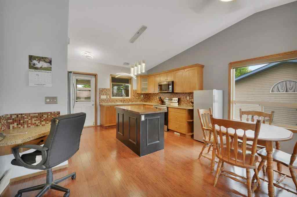 MLS® A2247173 - 52 Parkside Crescent  in Panorama Estates Blackfalds, Residential
