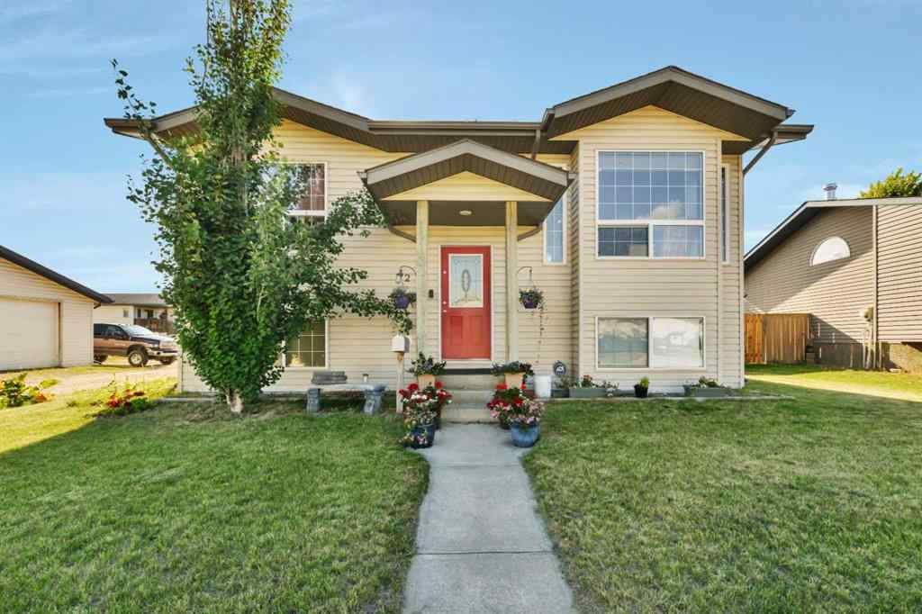 MLS® A2247173 - 52 Parkside Crescent  in Panorama Estates Blackfalds, Residential
