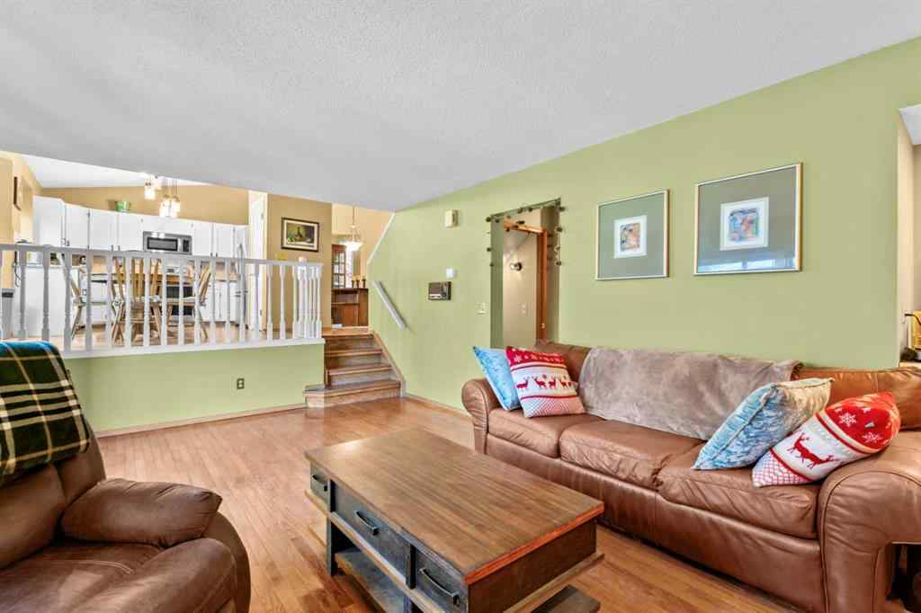 MLS® A2247174 - 87 Sun Harbour Close SE in Sundance Calgary, Residential