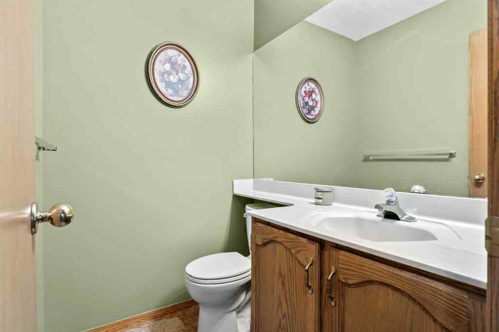 MLS® A2247174 - 87 Sun Harbour Close SE in Sundance Calgary, Residential