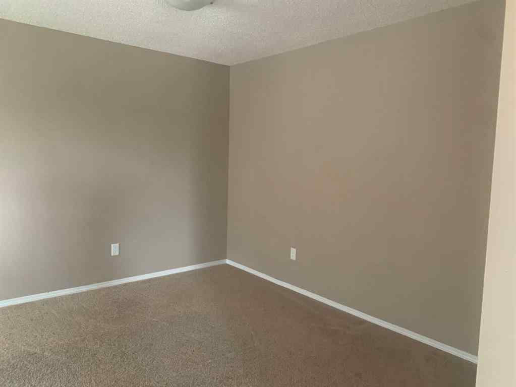MLS® A2247179 - 4405 50 Avenue  in NONE Grimshaw, Multi-Family