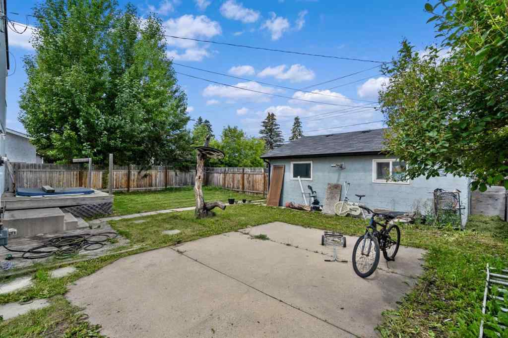 MLS® A2247183 - 928 Pensdale Crescent SE in Penbrooke Meadows Calgary, Residential