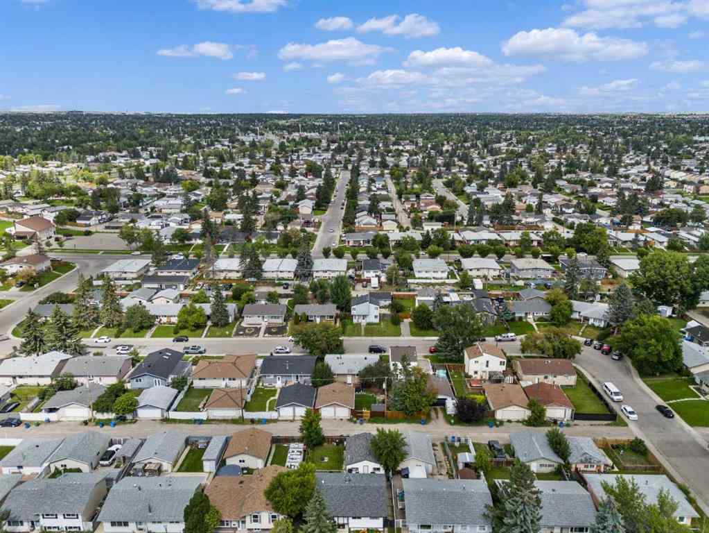 MLS® A2247183 - 928 Pensdale Crescent SE in Penbrooke Meadows Calgary, Residential