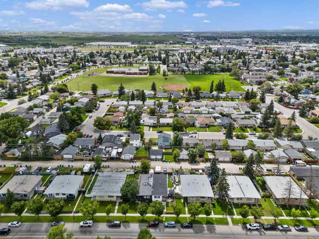 MLS® A2247183 - 928 Pensdale Crescent SE in Penbrooke Meadows Calgary, Residential